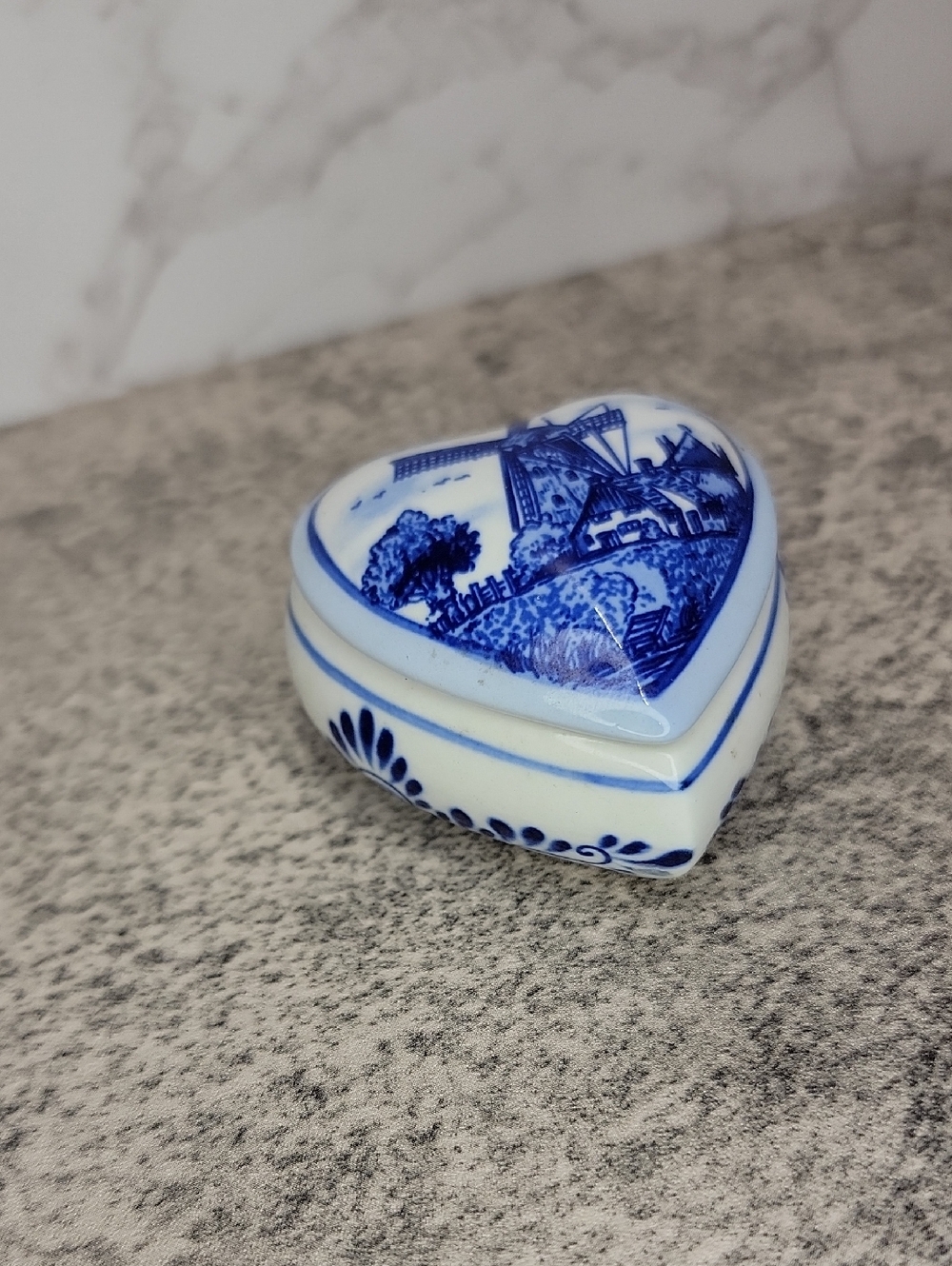 Vintage Delft Blue Heart Shaped Trinket Box Handpainted Holland
